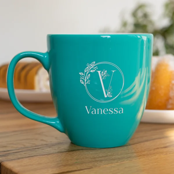 Tasse - Anfangsbuchstabe mit Blumenanken - Produktbild