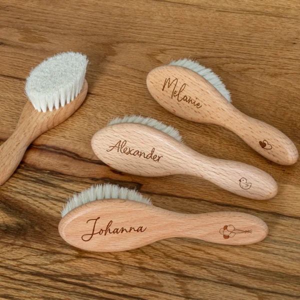 Baby-Haarbürste mit Namen und Motiven - Produktbild
