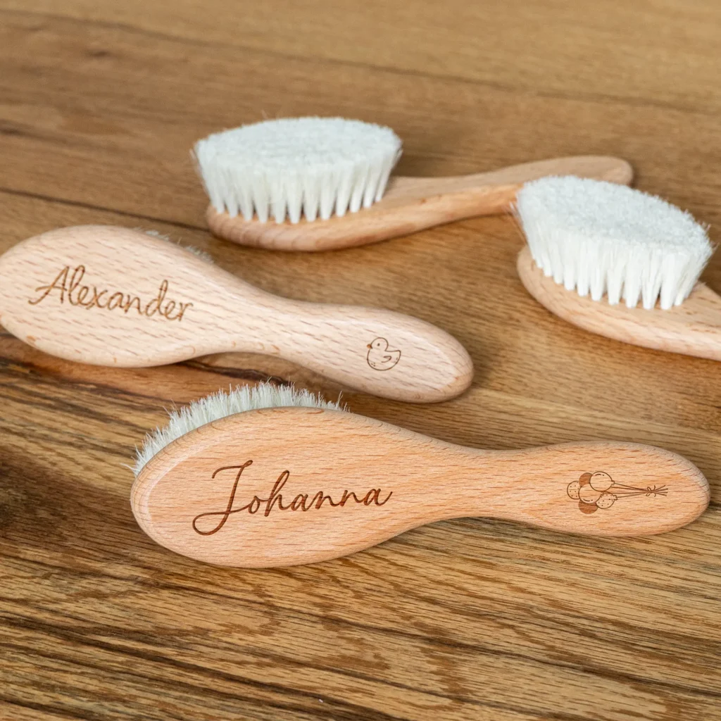 Baby-Haarbürste mit Namen und Motiven - Verschiedene Bürsten mit Gravur