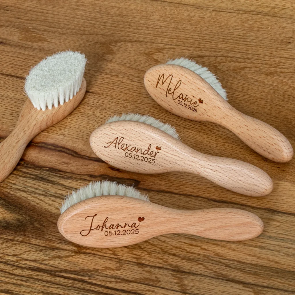 Babyhaarbürste mit Namen und Geburtsdatum - Produktbild