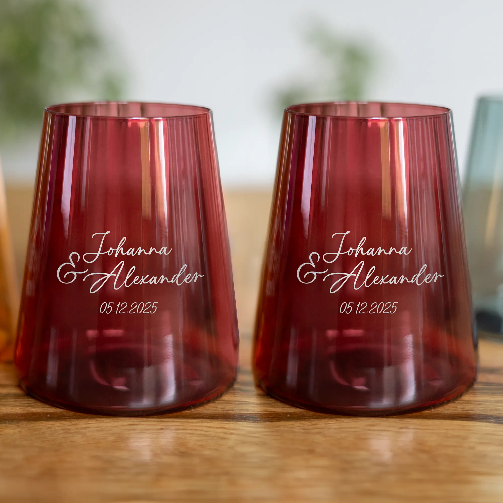 Personalisierte Gläser für Paare mit Namen und Datum - 2 Nebeneinander als Set